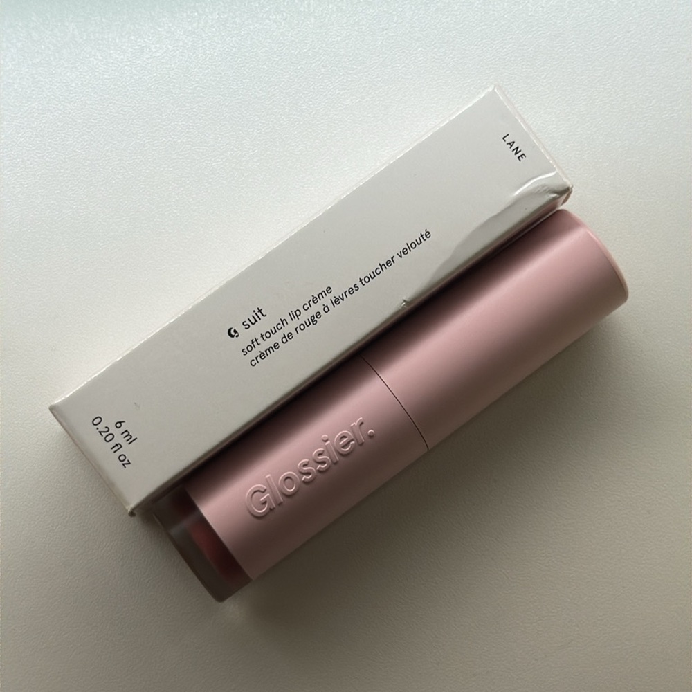 Glossier G Suit Soft Touch Lip Crème - LANE (6 ml / 0.20 fl oz)